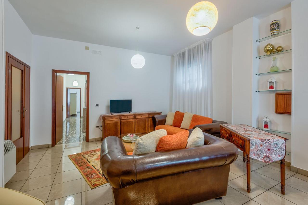 Casa Vacanza Binario 35 Ceglie Messapica Exterior foto